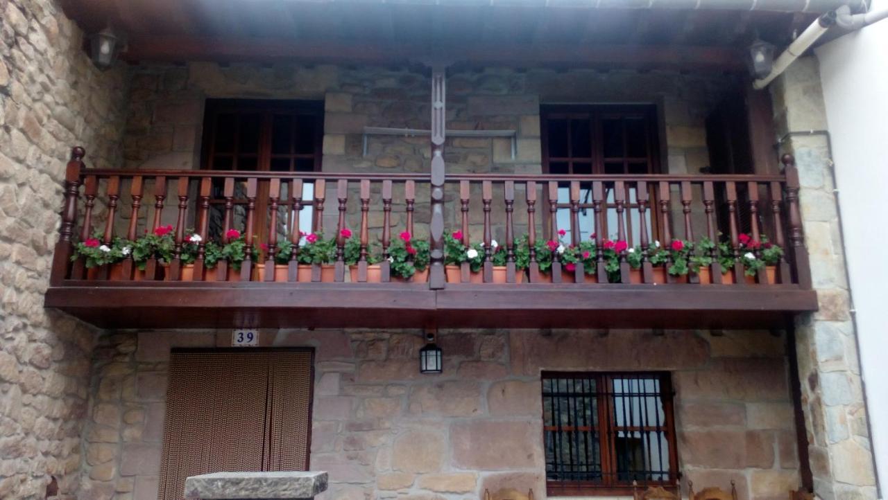 La Casa De Consuelo 3 Guest House Viérnoles Eksteriør bilde