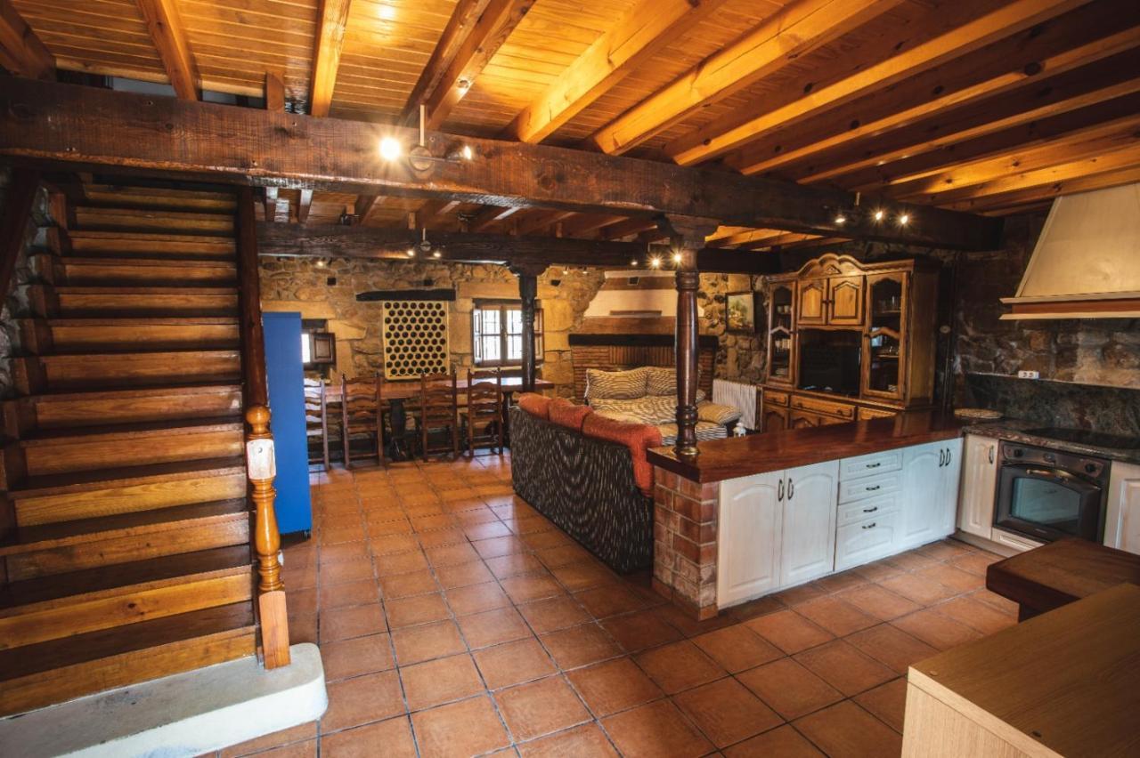 La Casa De Consuelo 3 Guest House Viérnoles Eksteriør bilde